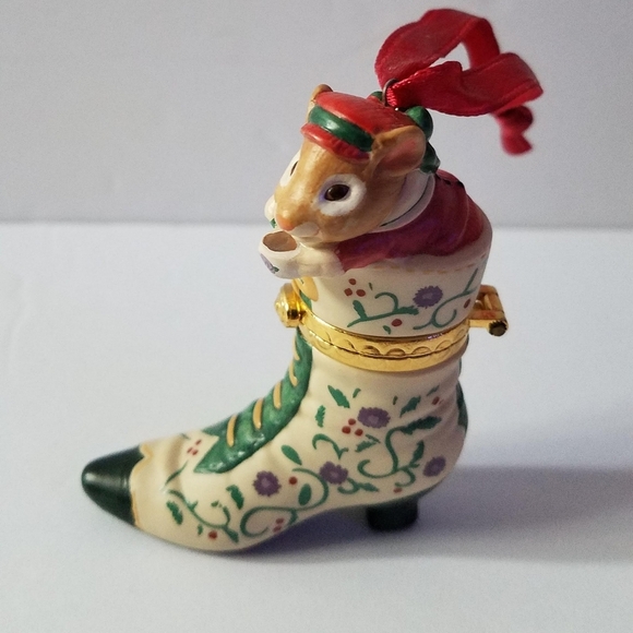 Hallmark Keepsake Ornament Fashion A Foot 2001 - Picture 2 of 11